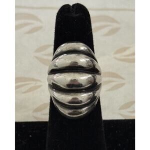 James Avery Vintage Retired Sterling Silver Scalloped Dome Ring Size 6.5